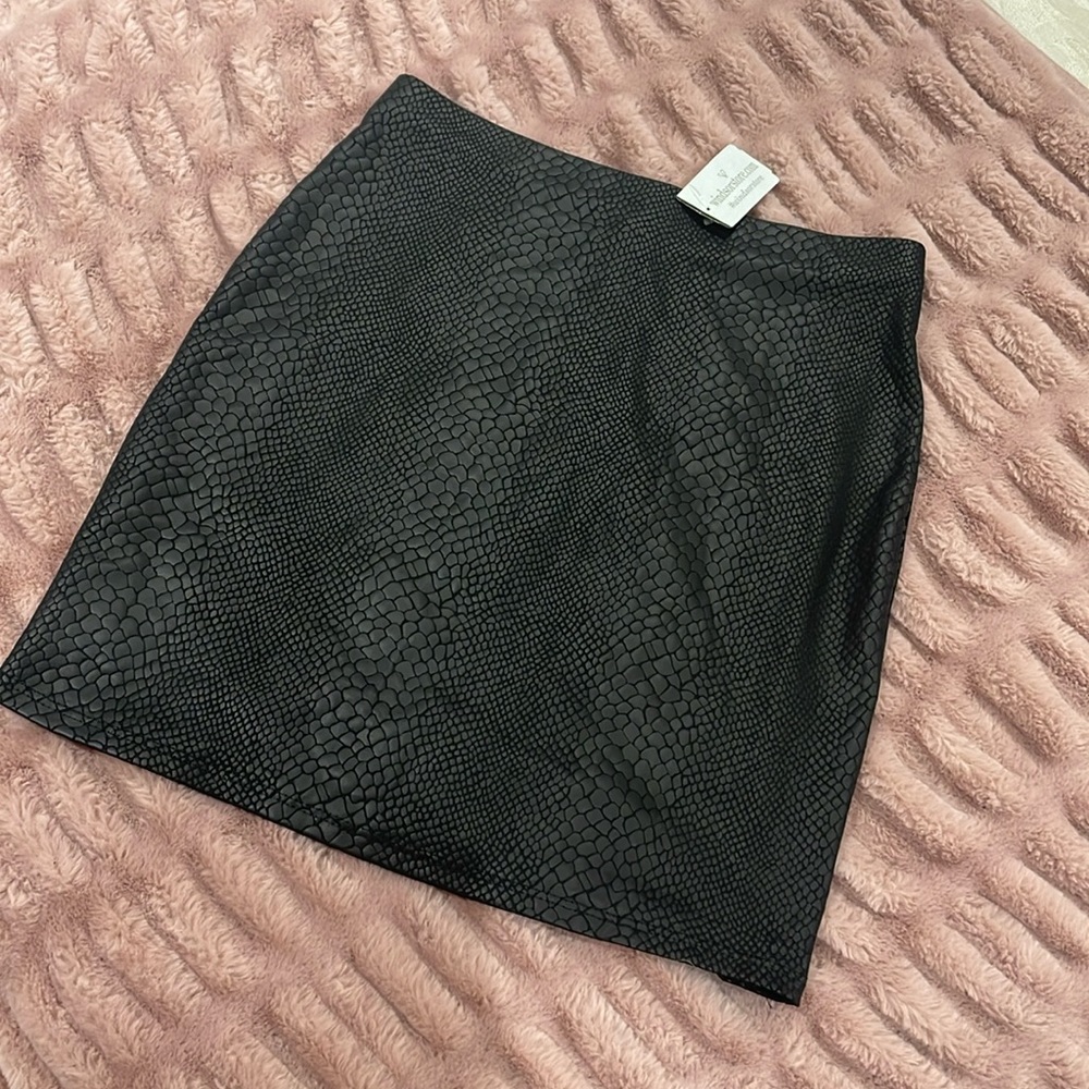 Windsor faux leather skirt